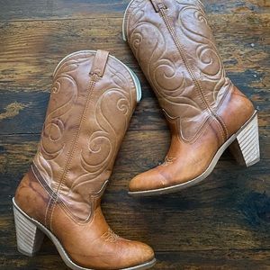 Vintage Acme Cowboy Cowgirl Boots